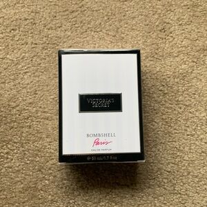 VS Bombshell Paris Perfume
